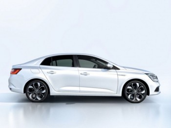 RENAULT MEGANE SEDAN ou similaire