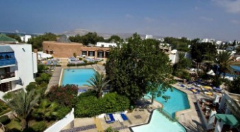 El Pueblo Tamlelt Hotel